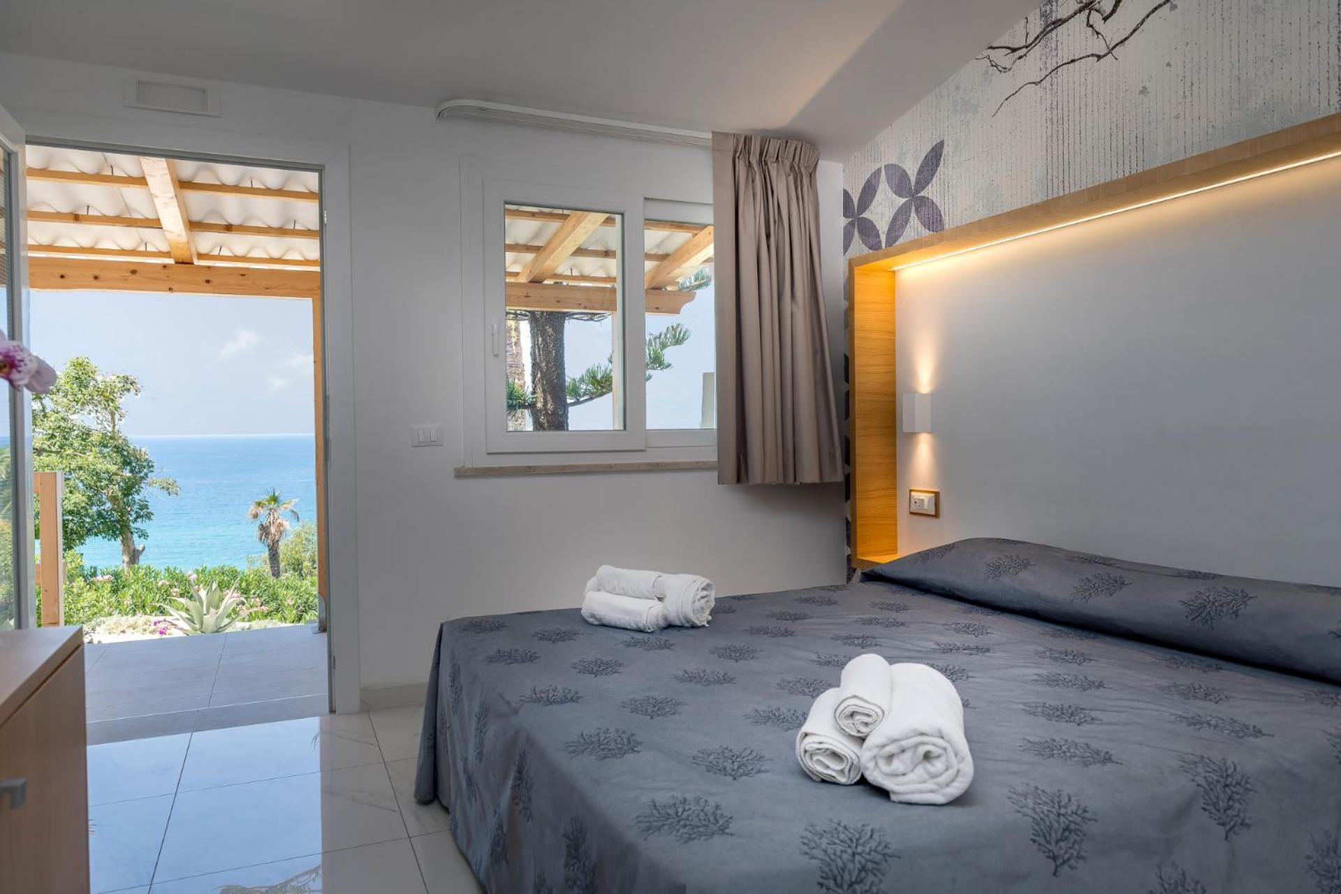 Hotel Villaggio Stromboli Santa Domenica  Bagian luar foto