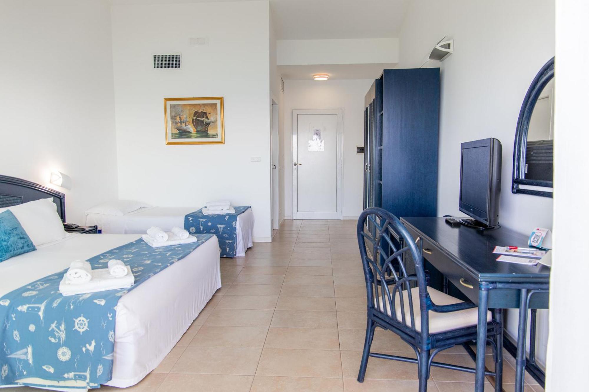 Hotel Villaggio Stromboli Santa Domenica  Bagian luar foto