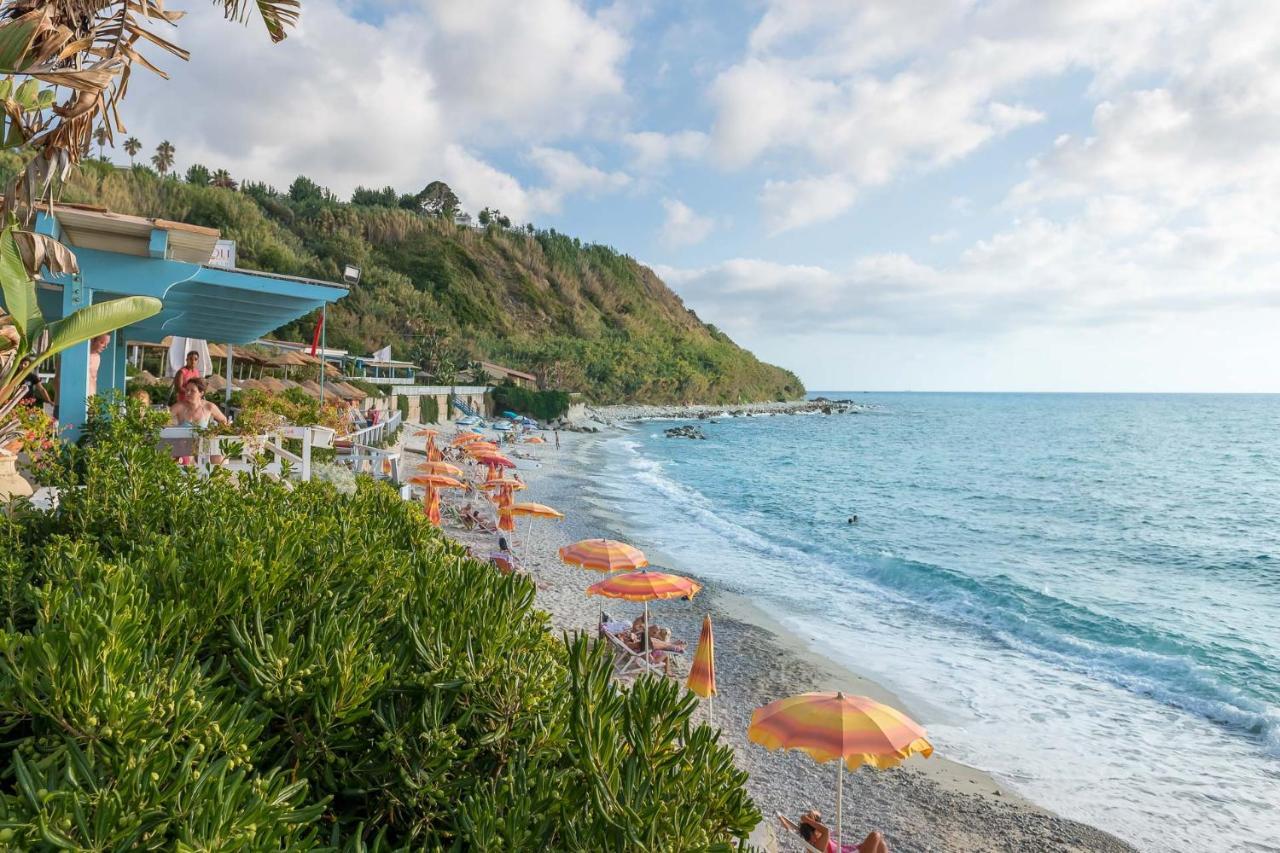 Hotel Villaggio Stromboli Santa Domenica  Bagian luar foto