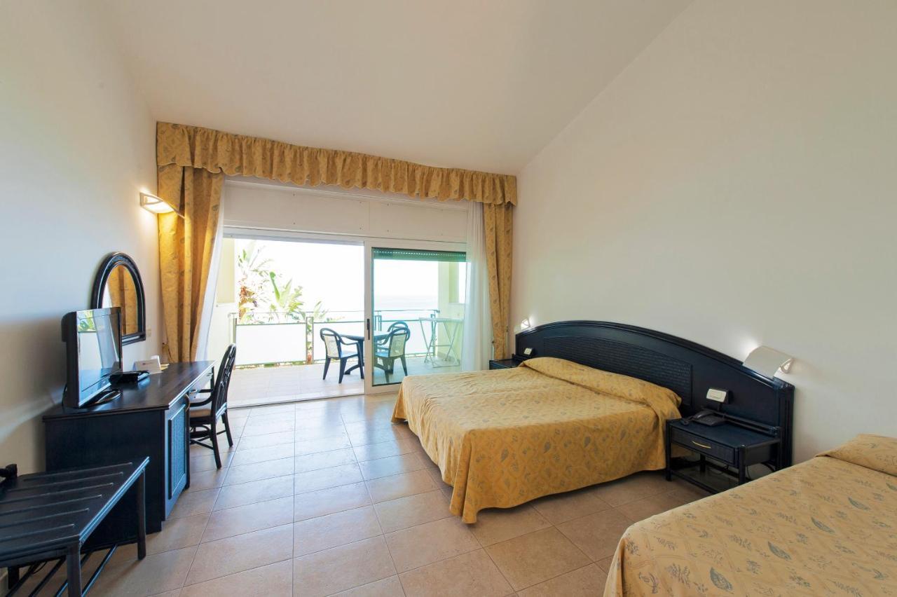 Hotel Villaggio Stromboli Santa Domenica  Bagian luar foto